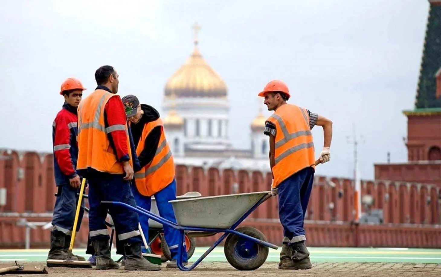 foreighn workers in russia